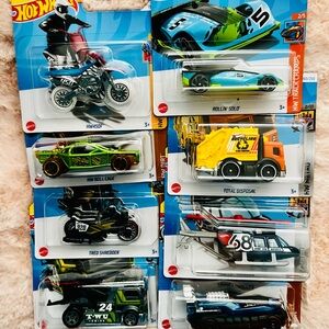 Hot Wheels Lets Race - 8 individually packaged 🏎️